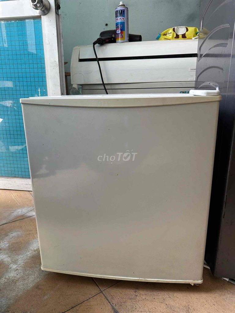 Tủ lạnh mini 50L Trắng đã sử dụng. Mua bán Tủ lạnh tại Quận Bắc Từ Liêm Hà Nội được đăng bởi Điện Lạnh Mạnh Nhung hình 1