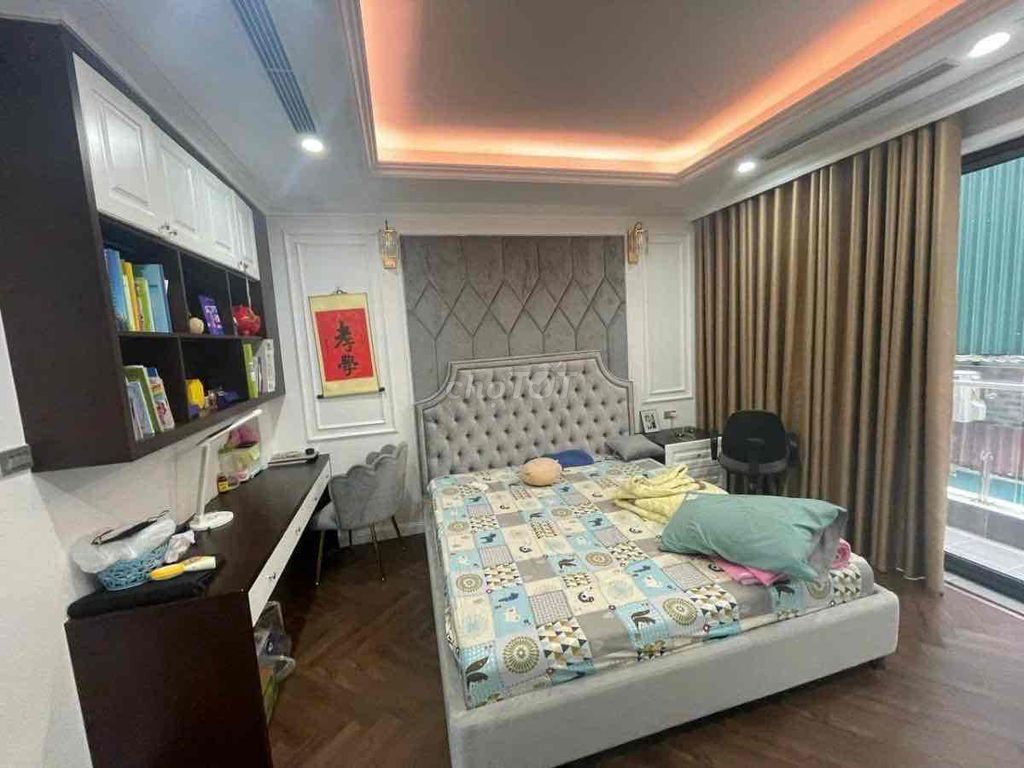 Hào Nam , nhà đẹp ở ngay 6 tầng thang máy, 43m2, tiện ích bạt ngàn