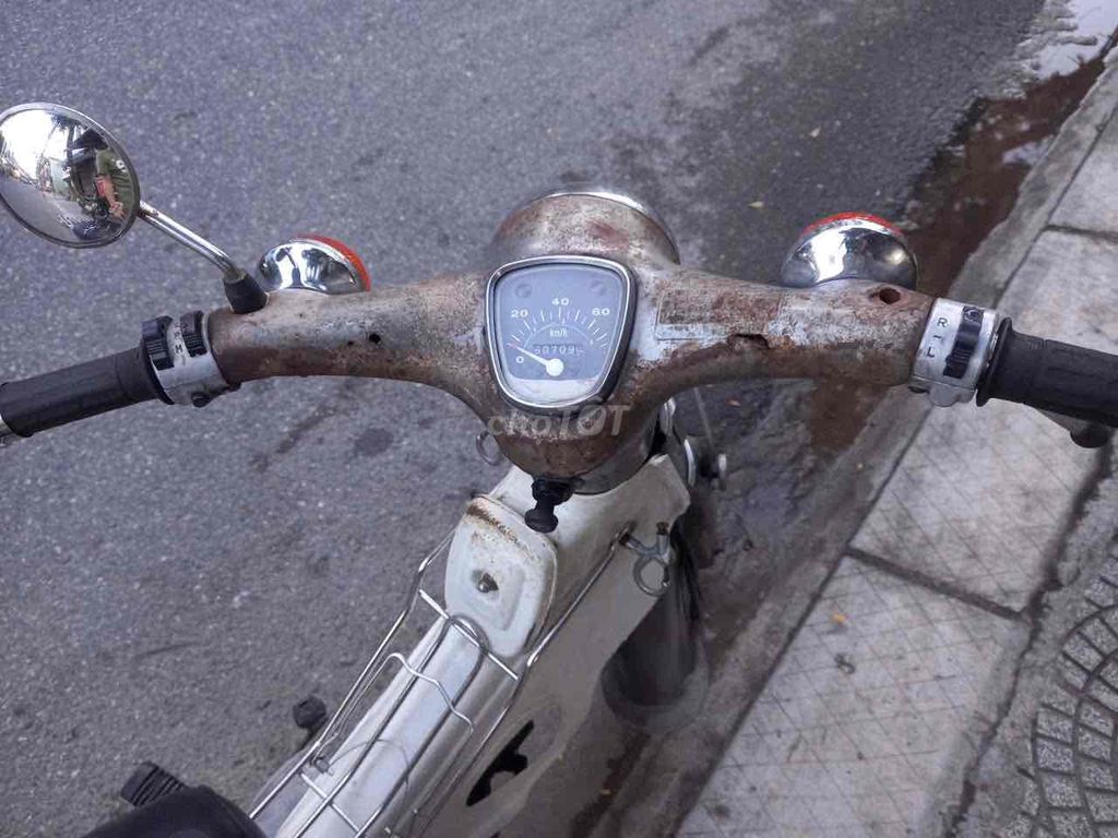 Honda Super Cub cánh én 50 Trắng, Xám