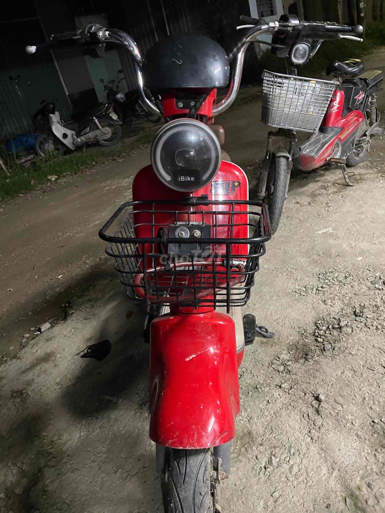 Xe đạp điện màu Đỏ. Mua bán Xe điện tại Thành phố Huế Thừa Thiên Huế được đăng bởi Thực Phẩm Sạch hình 2
