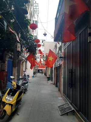 Gần 40m2 xây 5 tầng, 6ty nhinh. Ngay Đại Học Bách Khoa, Tô Hiến Thành 