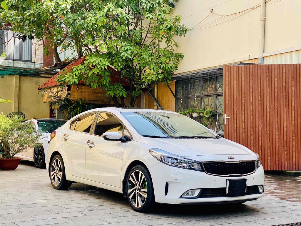 Kia Cerato 2018 1.6AT Trắng Odo 7v Cực Đẹp Giá Tốt. Mua bán Ô tô tại Thành phố Dĩ An Bình Dương được đăng bởi Trương Công Lý hình 1