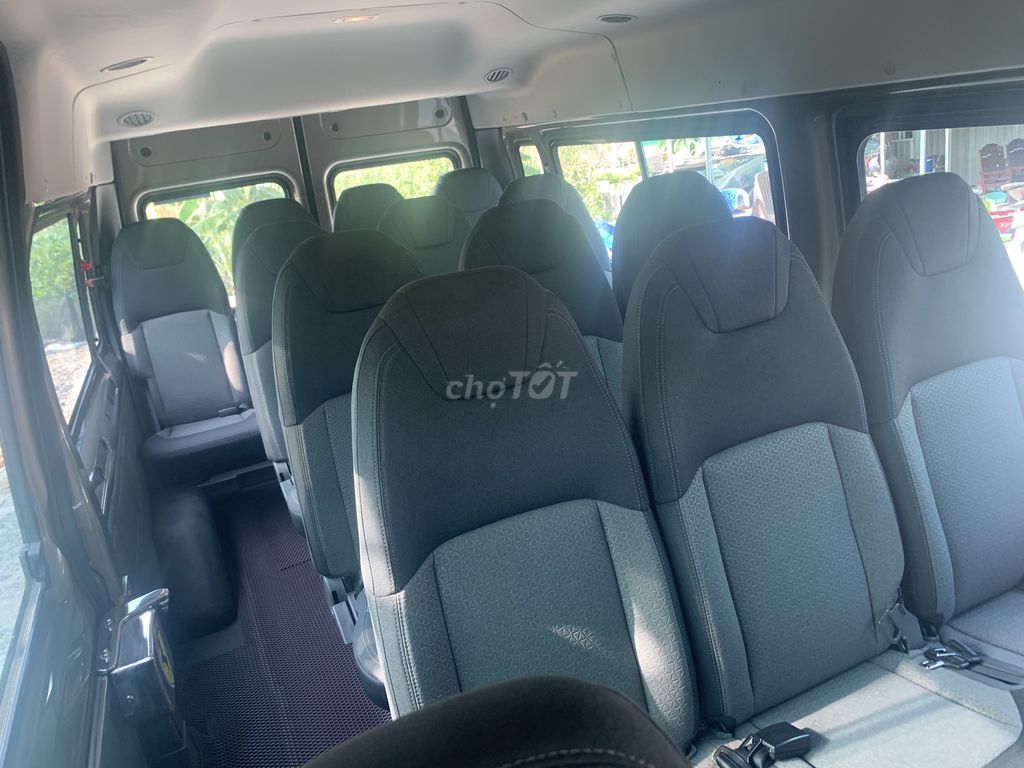 FORD TRANSIT model 2023 XE CHỞ NHÂN VIÊN, ĐI KỸ. Mua bán Ô tô tại Quận Tân Phú Tp Hồ Chí Minh được đăng bởi Trần Thành hình 11
