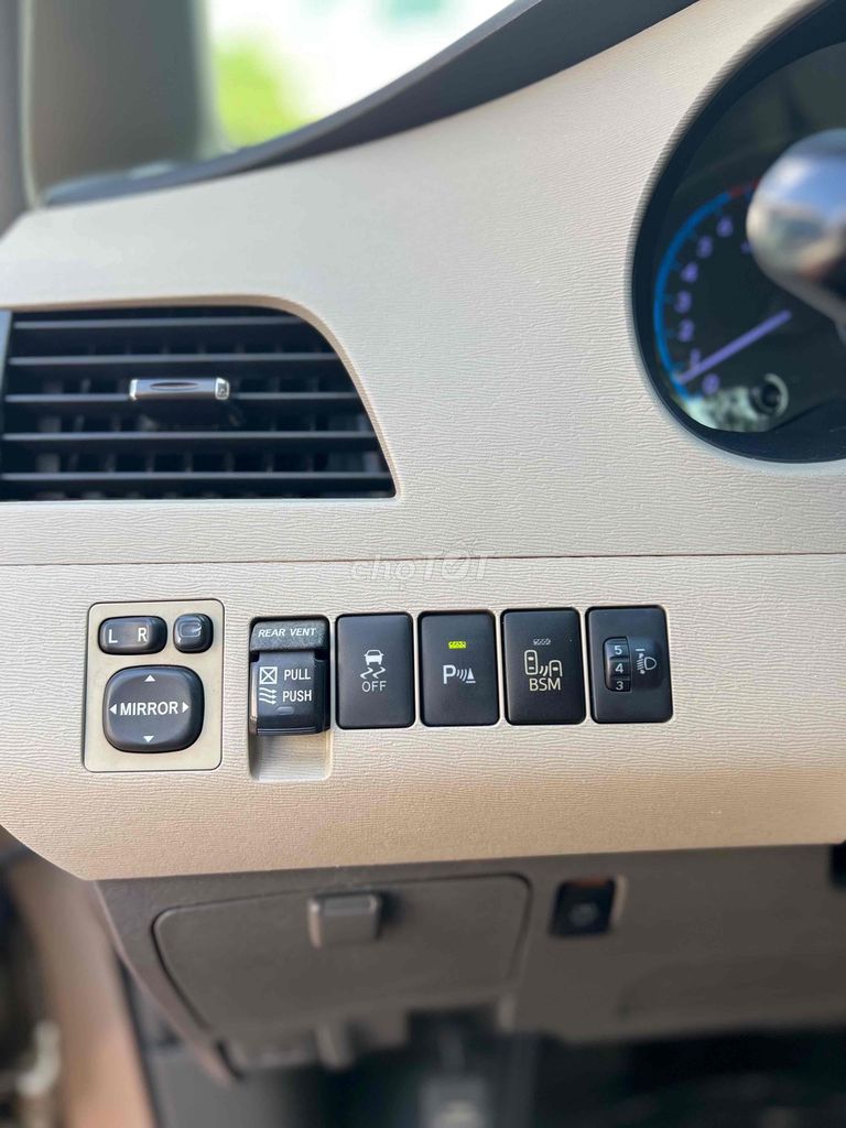 Toyota Sienna 2012 - 86000 km. Mua bán Ô tô tại Quận Ninh Kiều Cần Thơ được đăng bởi Triển Oto Xuân Khánh hình 13