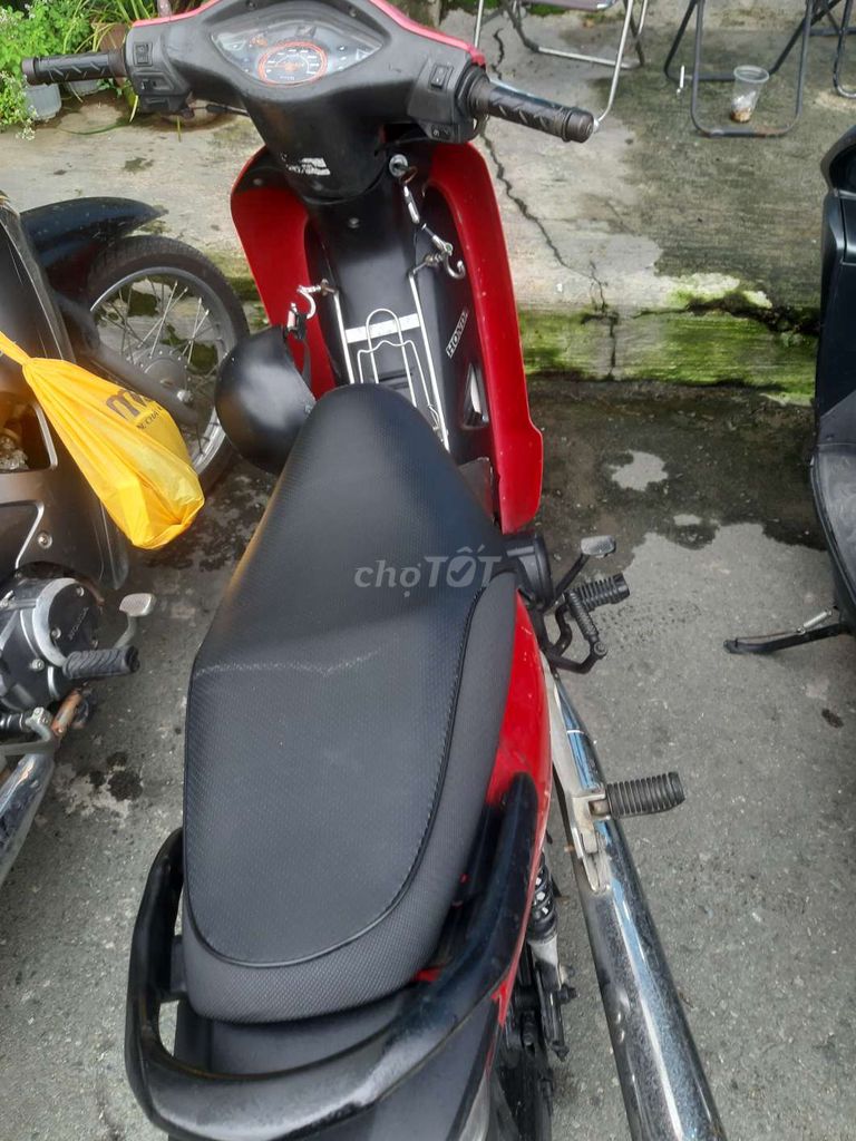 Xe máy Honda Wave Hàn Quốc  2007 màu Đỏ,. Mua bán Xe máy tại Quận 4 Tp Hồ Chí Minh được đăng bởi long thái hình 5