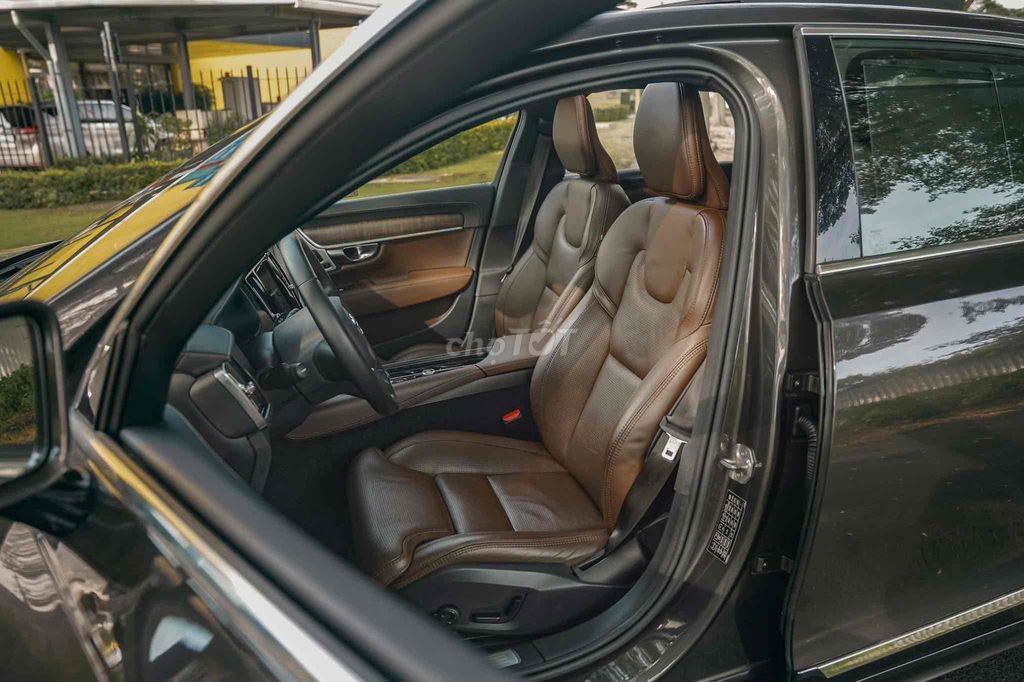 Volvo S90 Inscription LWB B6 AWD 2022 - 47.000 km. Mua bán Ô tô tại Quận Bình Tân Tp Hồ Chí Minh được đăng bởi Hoàng Thọ hình 10