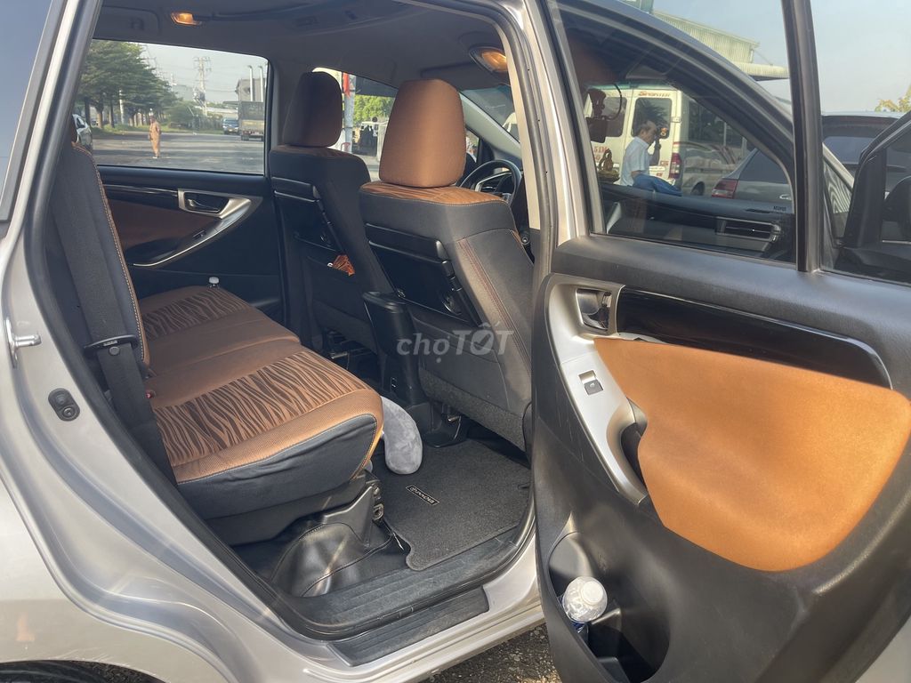 Toyota Innova 2016 2.0G Bạc 66.000 km. Mua bán Ô tô tại Quận Bình Tân Tp Hồ Chí Minh được đăng bởi  tấn đạt hình 6