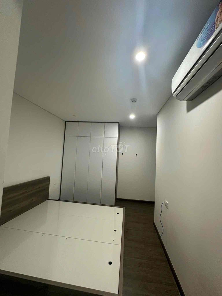 Bán căn 2PN FPT Plaza2 dt 71m2 ban công hướng Đông