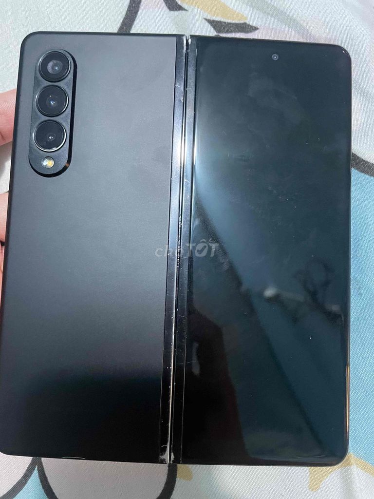 Samsung Galaxy Z Fold 3 Đen màn ngoài sọc. Mua bán Điện thoại tại Thành phố Thủ Đức Tp Hồ Chí Minh được đăng bởi nubita hình 1