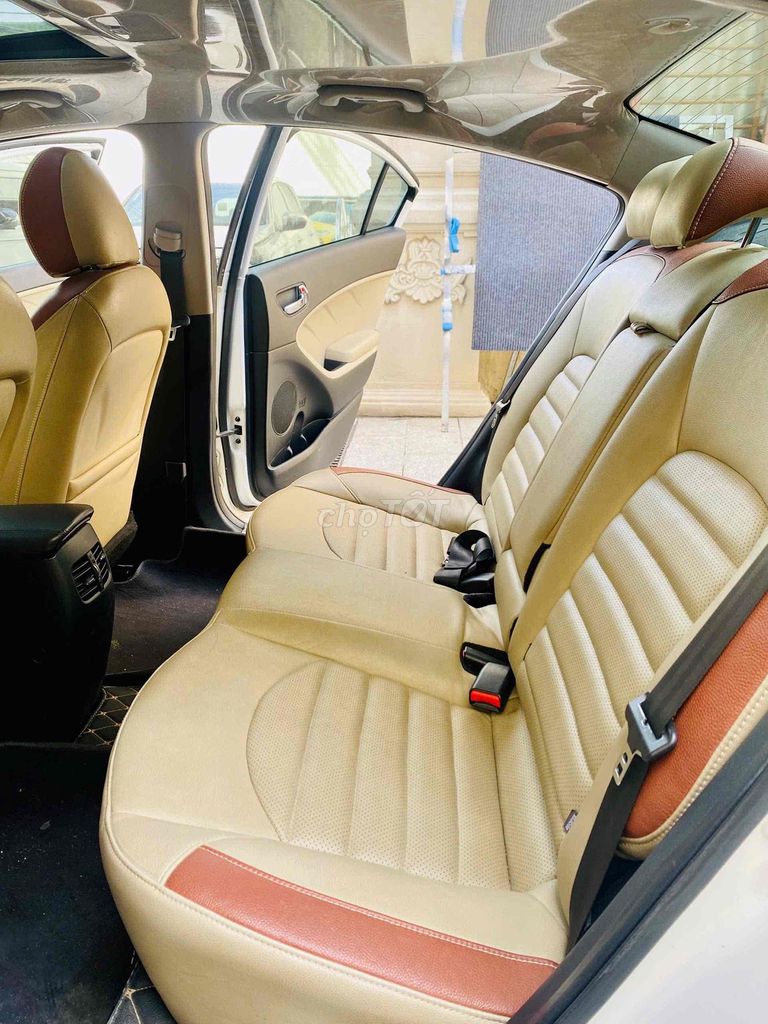 Kia Cerato 2018 1.6AT Trắng Odo 7v Cực Đẹp Giá Tốt. Mua bán Ô tô tại Thành phố Dĩ An Bình Dương được đăng bởi Trương Công Lý hình 12