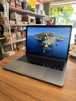 nhà dư con macbook pro 2017 i5/16g cần thanh lý rẻ