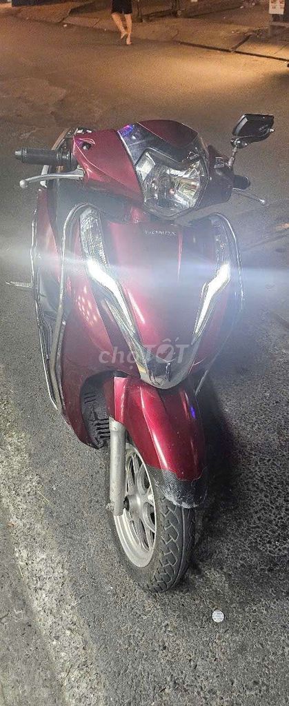 Honda Lead Đỏ mận. Mua bán Xe máy tại Quận 12 Tp Hồ Chí Minh được đăng bởi yến vy hình 6