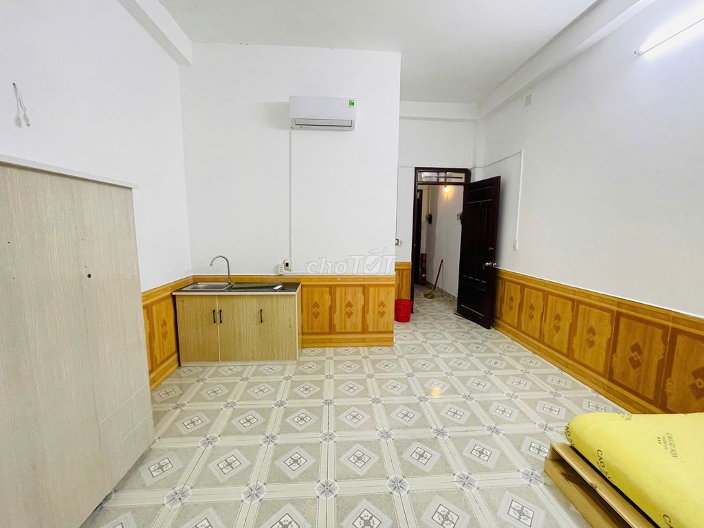 PHÒNG FULL NỘI THẤT  QUẬN 12 - MÁY LẠNH - BAN CÔNG TỪ 2TR8
