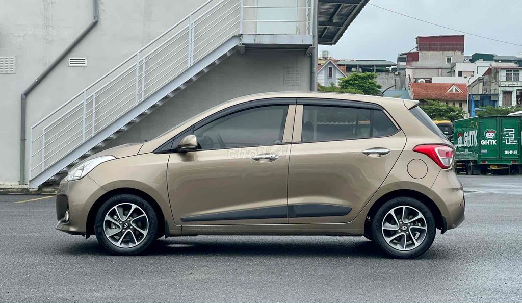 Hyundai Grand i10 2021 Nâu Tự động 50000km