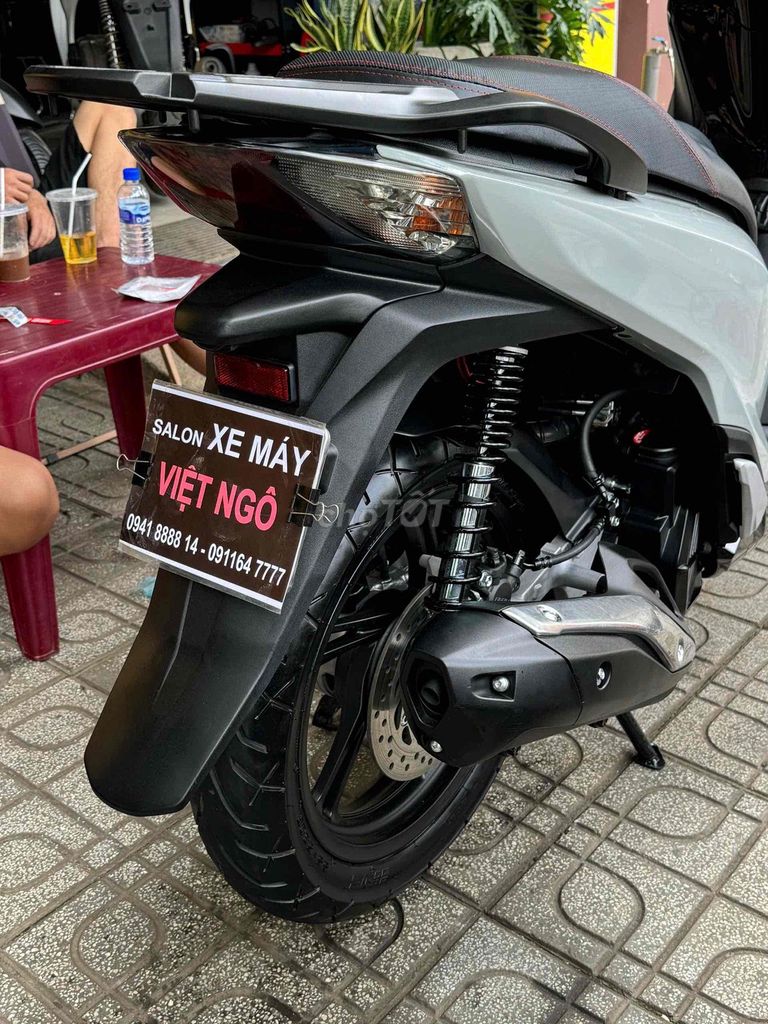 Honda SH 2018 Xám xi măng. Mua bán Xe máy tại Thành phố Buôn Ma Thuột Đắk Lắk được đăng bởi Ngô quốc Việt  hình 9