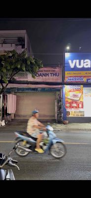 Nhà phố 130 m² · 4 PN · Đường Tỉnh lộ 10
