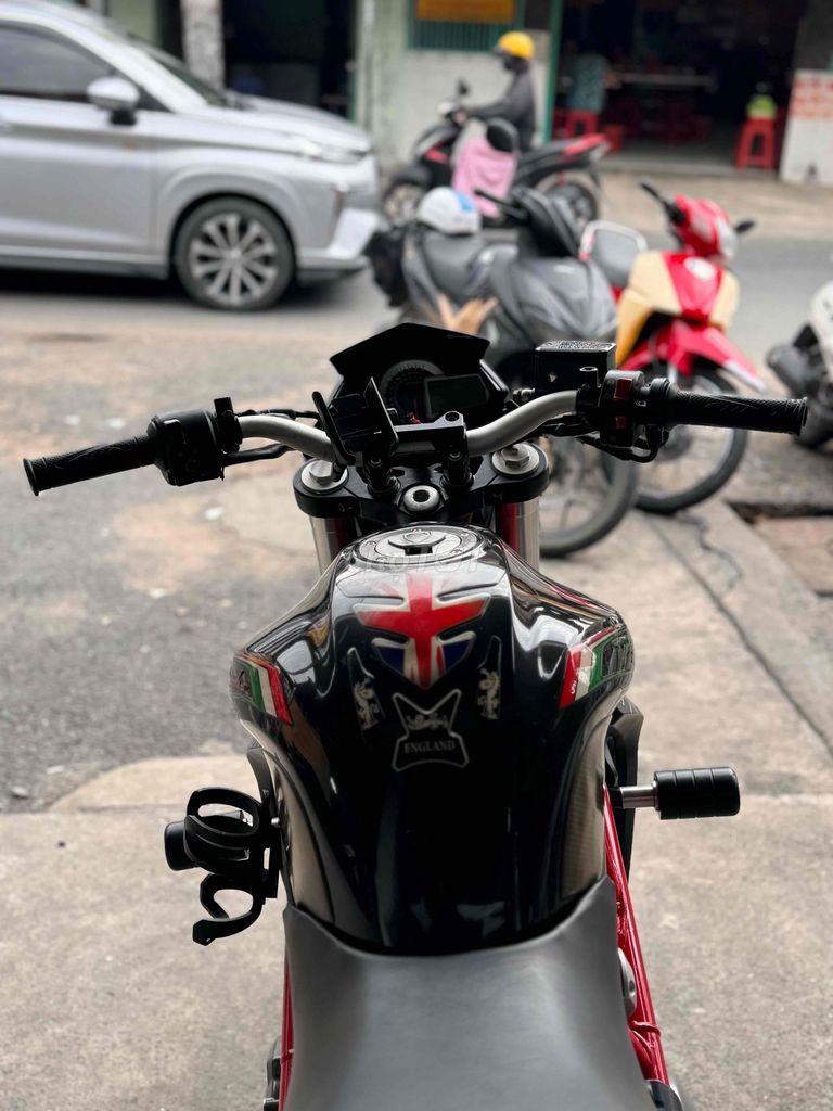 Cần bán Benelli BN302 2017 Biển SG Xe đẹp Máy Zin. Mua bán Xe máy tại Quận Bình Tân Tp Hồ Chí Minh được đăng bởi Việt Motor Bình Tân hình 8