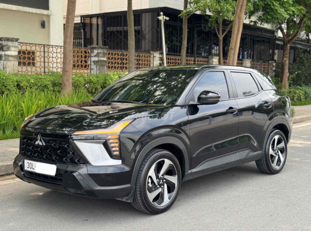 Mitsubishi Xpander 2024 Premium zin 1,6vạn km Mới. Mua bán Ô tô tại Quận Đống Đa Hà Nội được đăng bởi TRUNG HIẾU AUTO hình 2