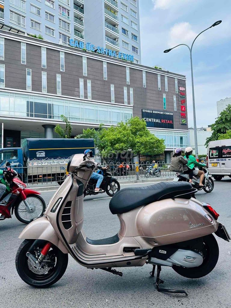Vespa GTS 150 nâu đồng đèn Led chính chủ. Mua bán Xe máy tại Quận Phú Nhuận Tp Hồ Chí Minh được đăng bởi VESPA Piaggio Quốc Vương  hình 5