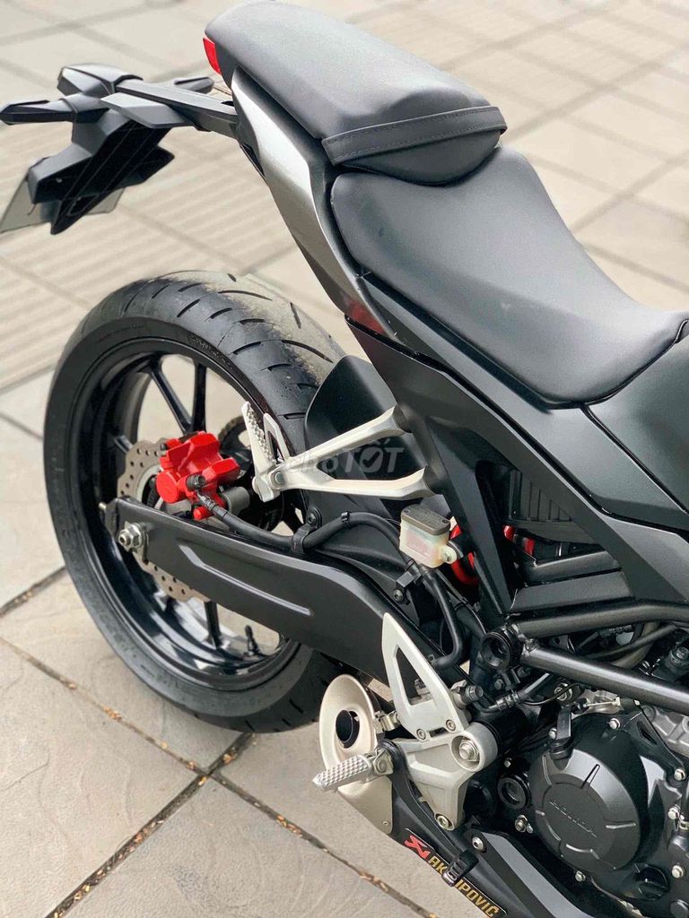 HONDA CB150R ABS FI cuối chót- xe lướt đẹp. Mua bán Xe máy tại Quận Cầu Giấy Hà Nội được đăng bởi Tong motor xe may hình 10