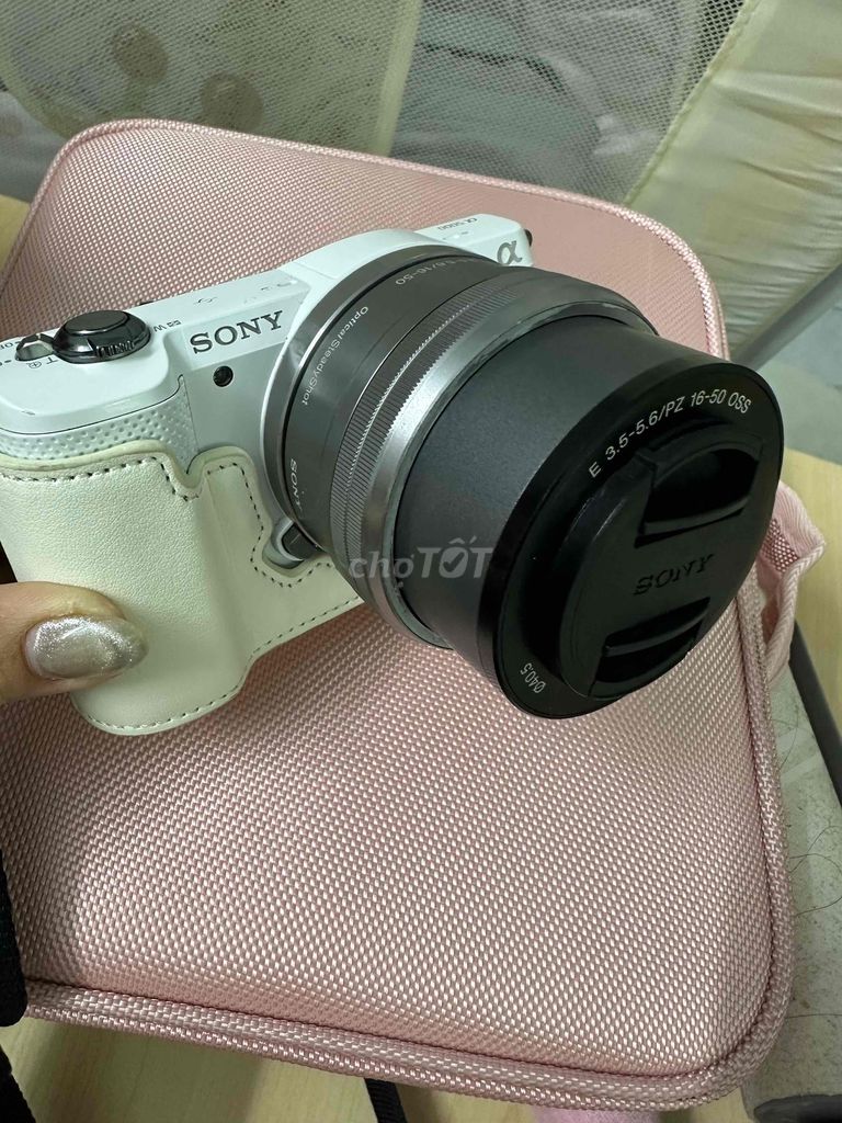 Máy ảnh Sony A5000 Trắng. Mua bán Máy ảnh, Máy quay tại Quận Gò Vấp Tp Hồ Chí Minh được đăng bởi Trần Kim Anh  hình 1