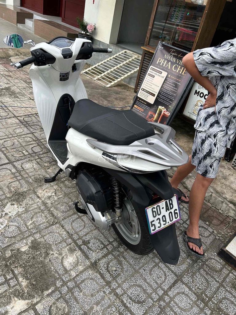 Honda SH 150i ABS конец 2022 белый супер состояние