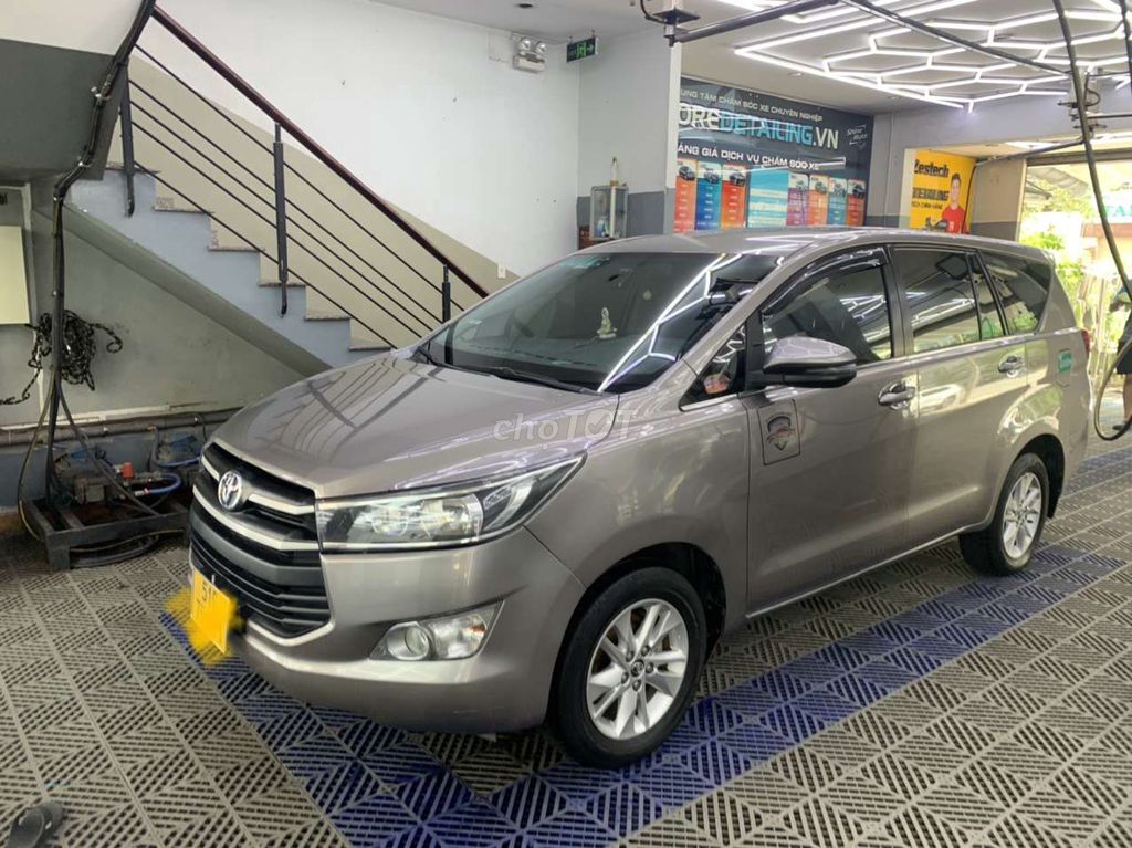 Toyota Innova tháng12/2018