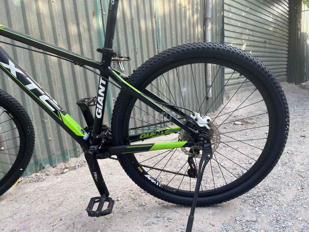 Xe đạp địa hình Giant XTC800 Nhôm. Mua bán Xe đạp tại Quận Thanh Xuân Hà Nội được đăng bởi Sơn Lâm Bike 30 Ngõ 345 Khương Trung HN hình 2