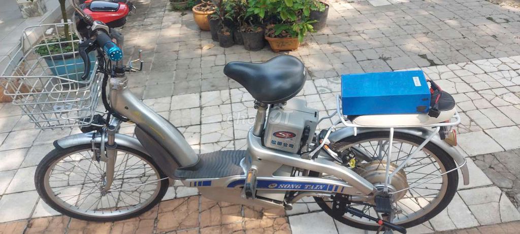 Xe đạp điện đời đầu như hình. Mua bán Xe điện tại Thành phố Long Xuyên An Giang được đăng bởi KhoiNguyen hình 6