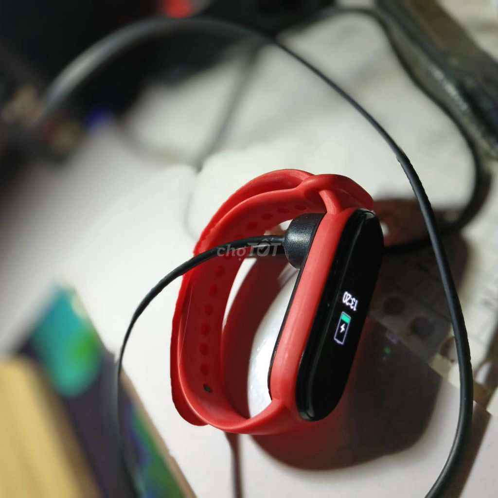 Xiaomi Mi Band 5 Đỏ. Mua bán Thiết bị đeo thông minh tại Quận Tân Bình Tp Hồ Chí Minh được đăng bởi Nấm hình 1