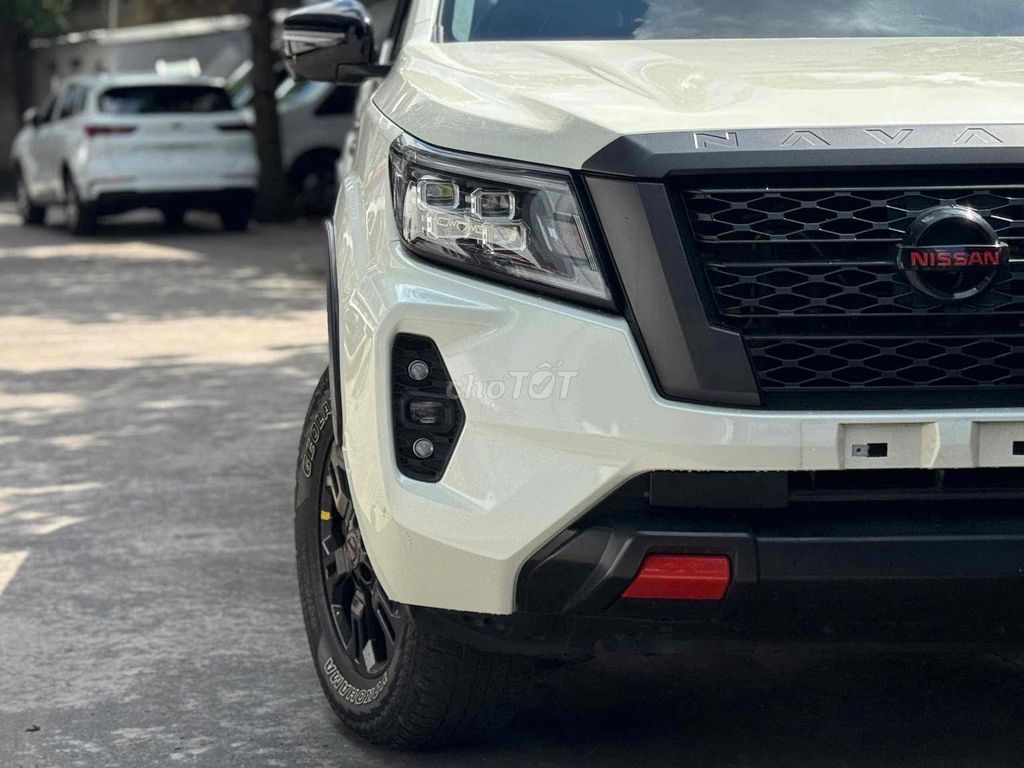 Nissan Navara 2022 PRO4X - 21000 km. Mua bán Ô tô tại Quận Tân Phú Tp Hồ Chí Minh được đăng bởi Hoang Long Geely hình 4