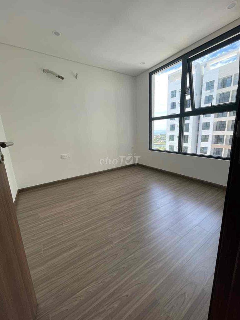 Bán căn hộ 2pn FPT plaza2 giá 1750