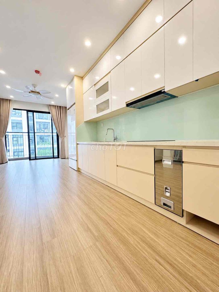 Срочно 2 спальни 2 санузла SA1 55м с мебелью Vinhomes Smart City