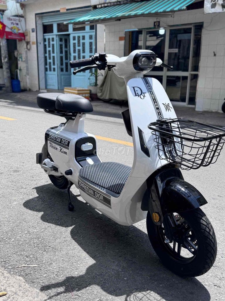 V1 plus lihaze chính hãng. Mua bán Xe điện tại Quận 8 Tp Hồ Chí Minh được đăng bởi Cửa Hàng Xe Điện Huỳnh Như hình 2