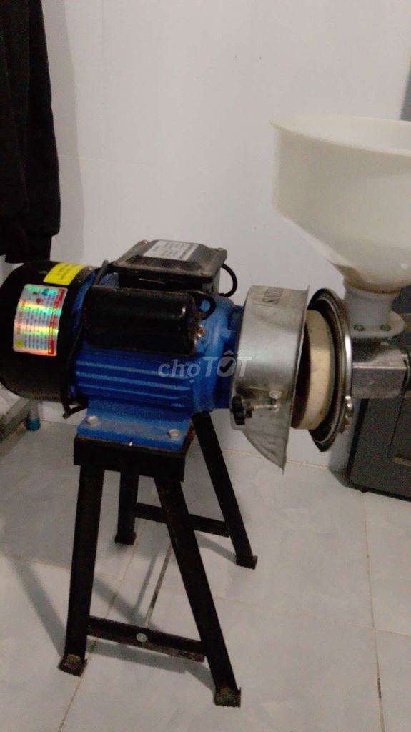 Máy xay bột Xay mịn, nhanh. Mua bán Bếp, lò, đồ điện nhà bếp tại Huyện Chợ Gạo Tiền Giang được đăng bởi Ngô đình toàn  hình 1
