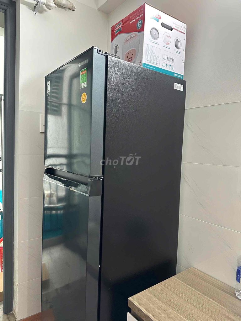 Pass tủ mới dùng được 3thang ạ