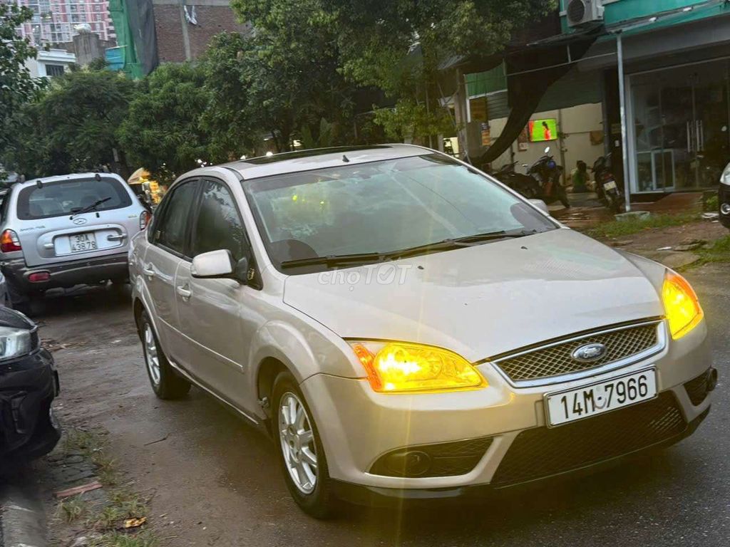 Ford Focus полная комплектация, очень красивая