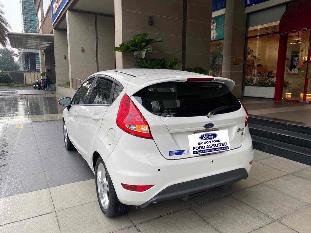 Ford Fiesta 2013 Trắng 59.800 km 1 Chủ. Mua bán Ô tô tại Quận Tân Bình Tp Hồ Chí Minh được đăng bởi Sài Gòn Ford hình 5