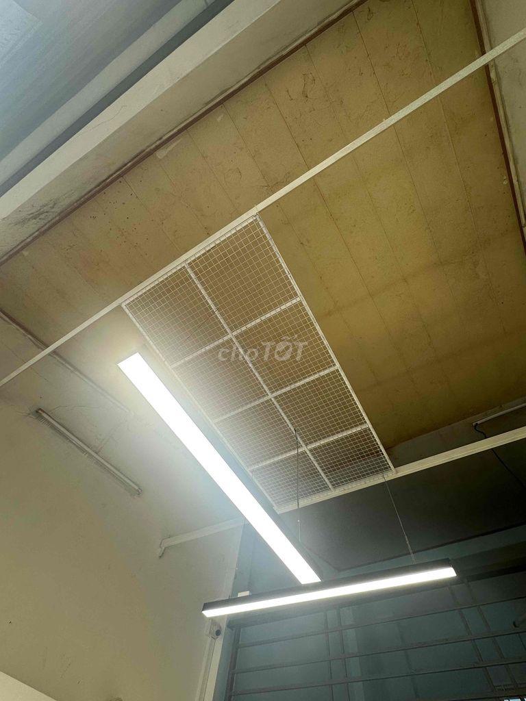 2 Đèn thả văn phòng 1.2m Đen. Mua bán Đèn tại Huyện Hóc Môn Tp Hồ Chí Minh được đăng bởi Thích bán đồ THANH LÝ hình 1