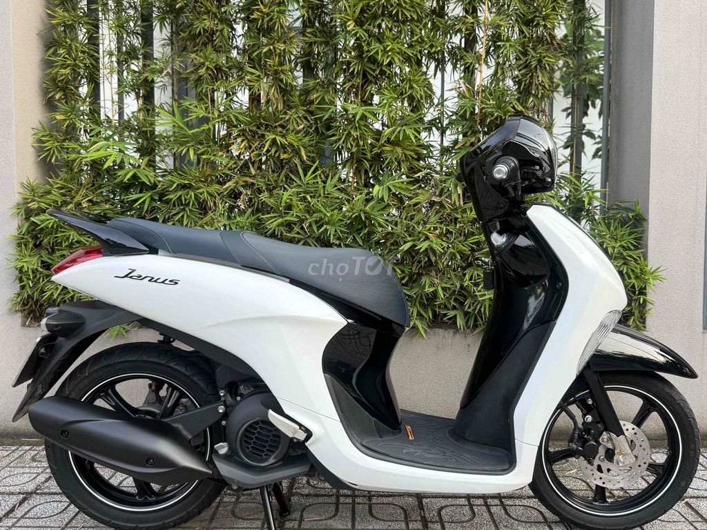 Janus bstp smakey trắng đen đẹp keng( bnx). Mua bán Xe máy tại Thành phố Thủ Đức Tp Hồ Chí Minh được đăng bởi cửa hàng xe máy Bốn Nguyễn quận 9 hình 5