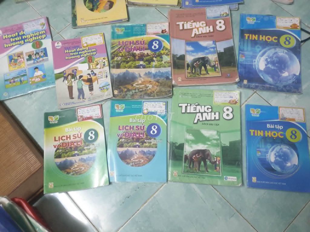 Sách giáo khoa(SGK) Lớp 8 Kết nối tri thức. Mua bán Sách tại Quận Đống Đa Hà Nội được đăng bởi le hung hình 1