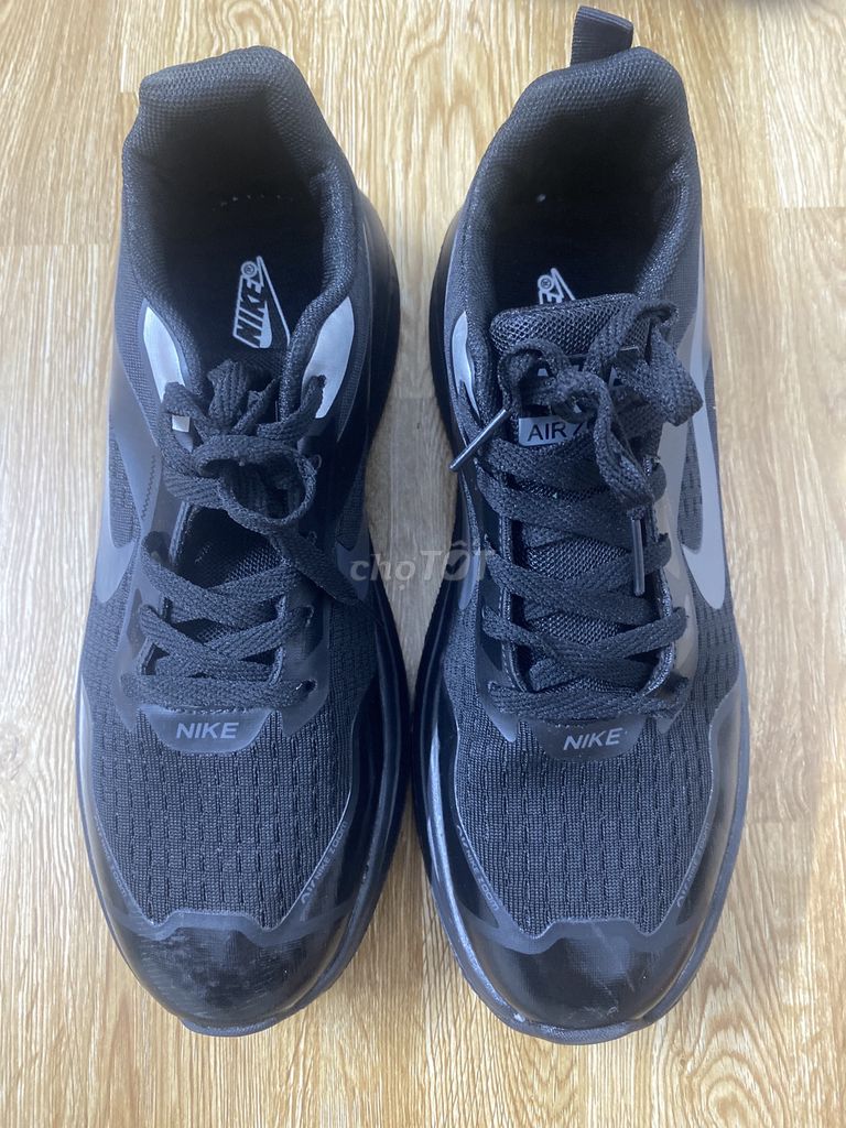 Giày chạy bộ Nike Air Zoom Pegasus Đen 43 Mới Tinh. Mua bán Giày dép tại Quận Cầu Giấy Hà Nội được đăng bởi Đồ Sinh Viên Pass Nhanh hình 1