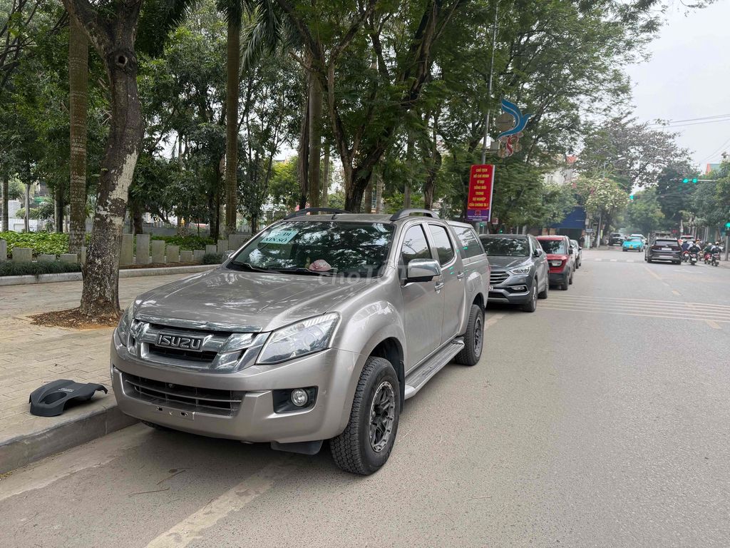 Isuzu Dmax 2015 số at máy 2.5 máy số zin chất cho. Mua bán Ô tô tại Quận Ba Đình Hà Nội được đăng bởi lê phi hình 16