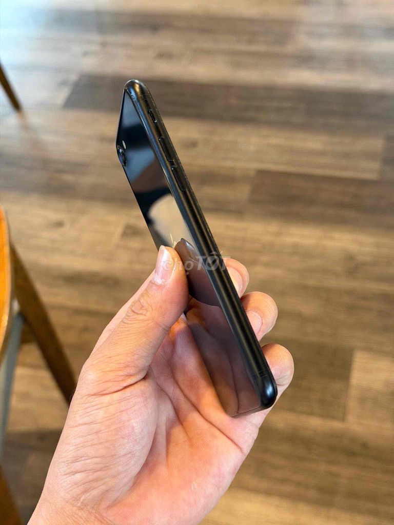 iPhone SE 64GB Đen. Mua bán Điện thoại tại Thành phố Biên Hòa Đồng Nai được đăng bởi Nguyễn Hiền hình 1