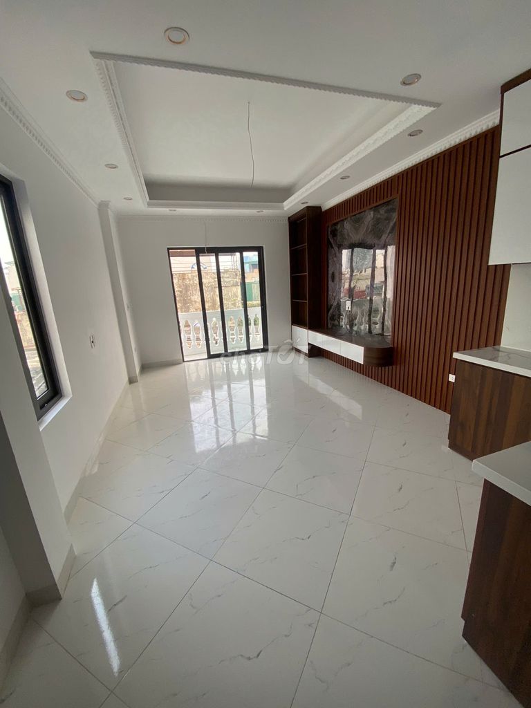 Cho thuê nhà Tôn Đức Thắng 30m² x 6 tầng, thang máy, ô tô cửa chỉ 20tr