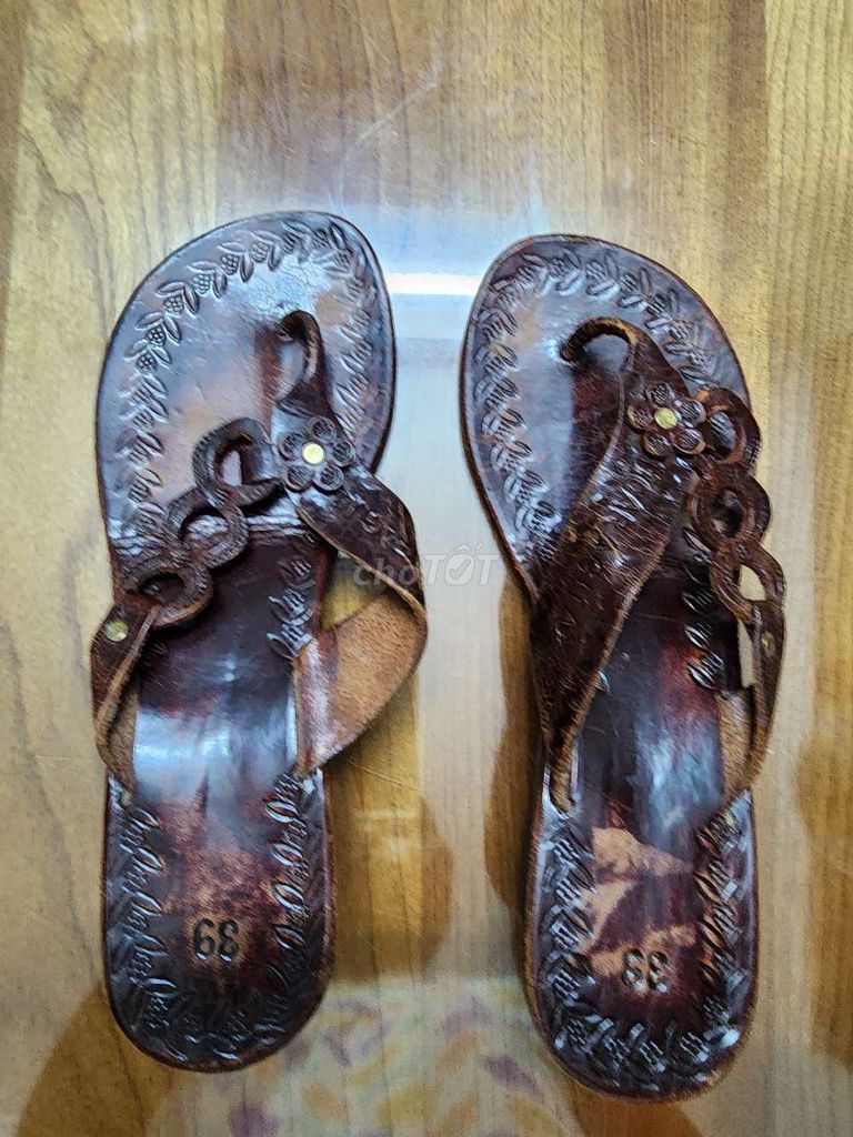 Dép xỏ ngón Nữ Da Nâu Size 39. Mua bán Giày dép tại Quận Phú Nhuận Tp Hồ Chí Minh được đăng bởi Cô Hà hình 1