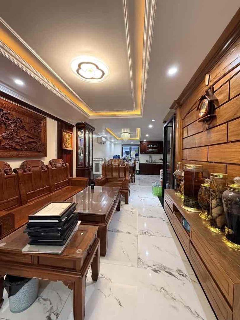 Giảm giá hơn 2 tỷ cần bán nhanh nhà 5 tầng Nguyễn Phước lan