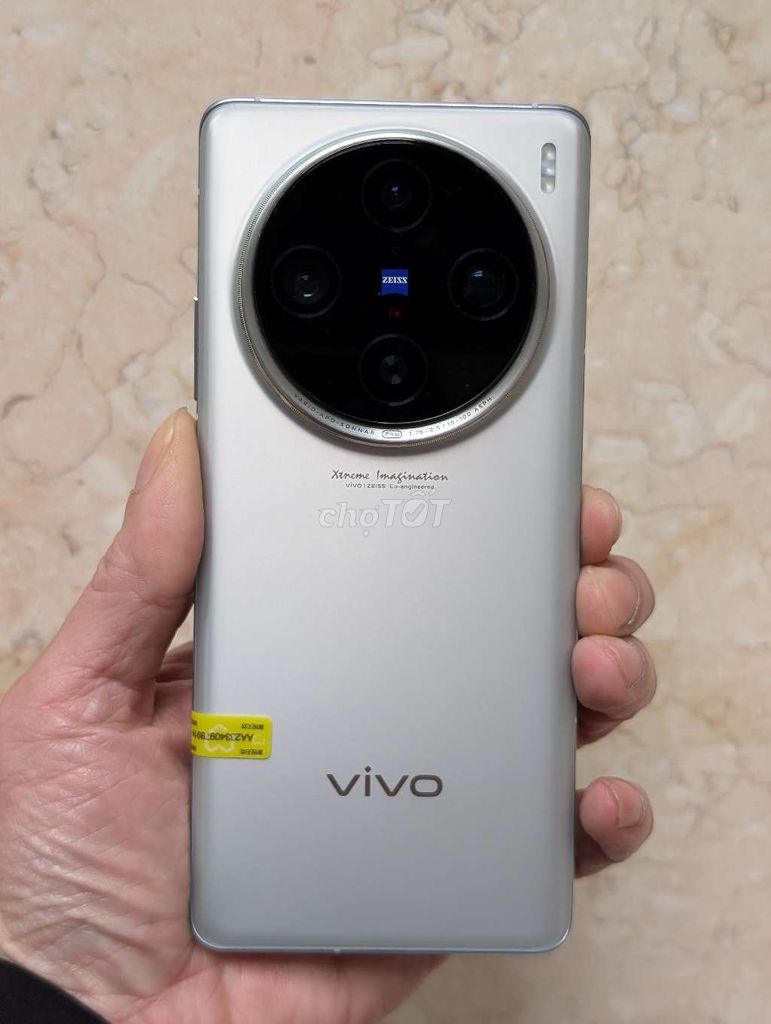 Vivo x100s pro titan