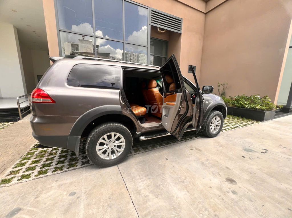 Pajero Sport 2014 máy dầu, số sàn, xe đẹp. Mua bán Ô tô tại Quận 7 Tp Hồ Chí Minh được đăng bởi Tấn Phát hình 4