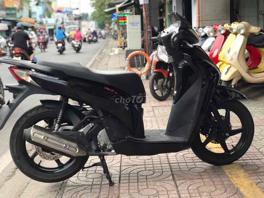 DYLAN150 2004 UP 2010 2 DĨA - BAO TÊN BAO GÓP. Mua bán Xe máy tại Quận 8 Tp Hồ Chí Minh được đăng bởi XE MÁY NGUYỄN MINH SƠN hình 6